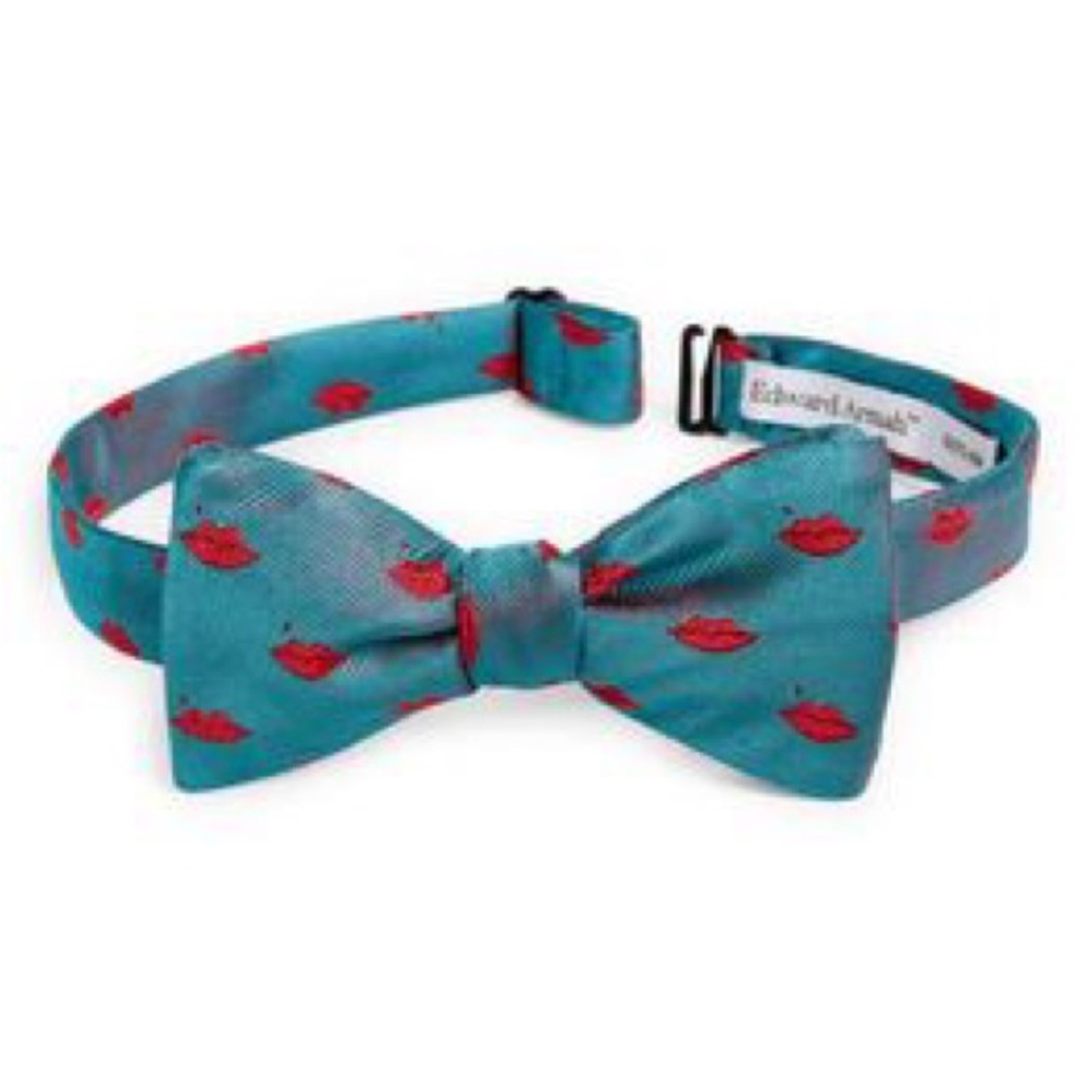 EDWARD ARMAH MENS SILK BOW TIE LIP KISS PRINT RED ON TEAL NWOT